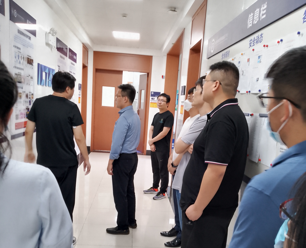 柔/彈陶瓷超細(xì)纖維材料的產(chǎn)業(yè)化關(guān)鍵技術(shù)及應(yīng)用項(xiàng)目成功鑒定，成果達(dá)國(guó)際先進(jìn)水平